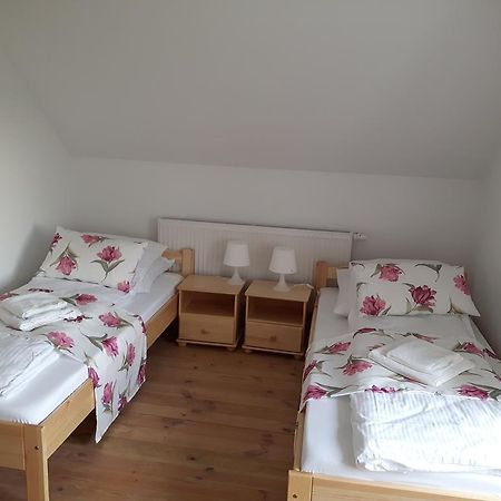 Pokoje Goscinne Pod Brzozka Poledno Bagian luar foto