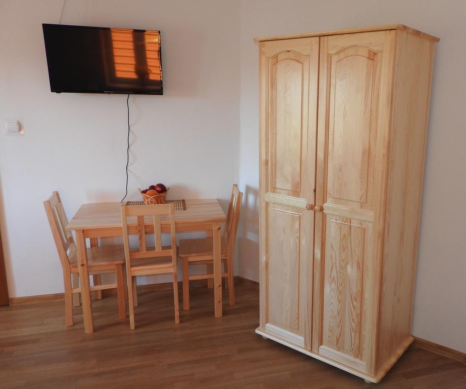 Pokoje Goscinne Pod Brzozka Poledno Bagian luar foto